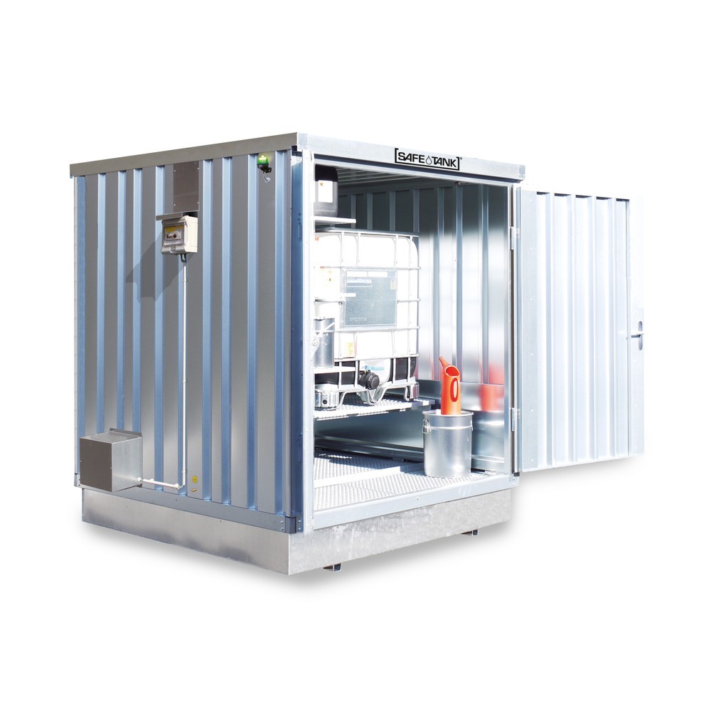 Product afbeelding: Container voor gevaarlijke stoffen SAFE Tank 400 KTC ECO, energiezuinig dankzij vraaggestuurde ventilatorregeling, buitenafmetingen 2.400x2.170x2.400 mm, dubbele draaideur (asymmetrische verdeling), centraal in de smalle zijde, opslagruimte 4 m²