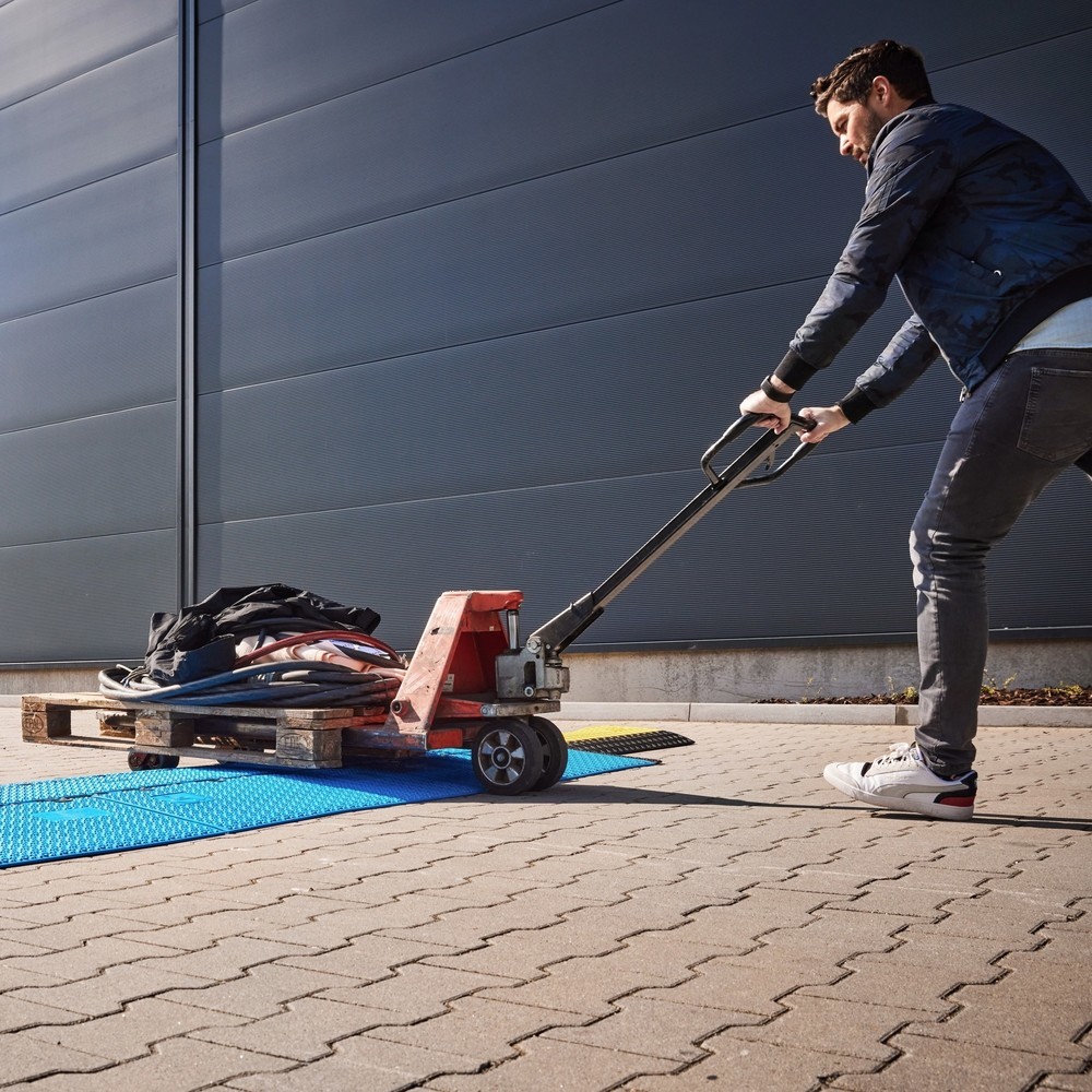 Produktabbildung Nr. 8: Defender® by Adam Hall Kabelbrücke MIDI 5 2D Rampe, blau