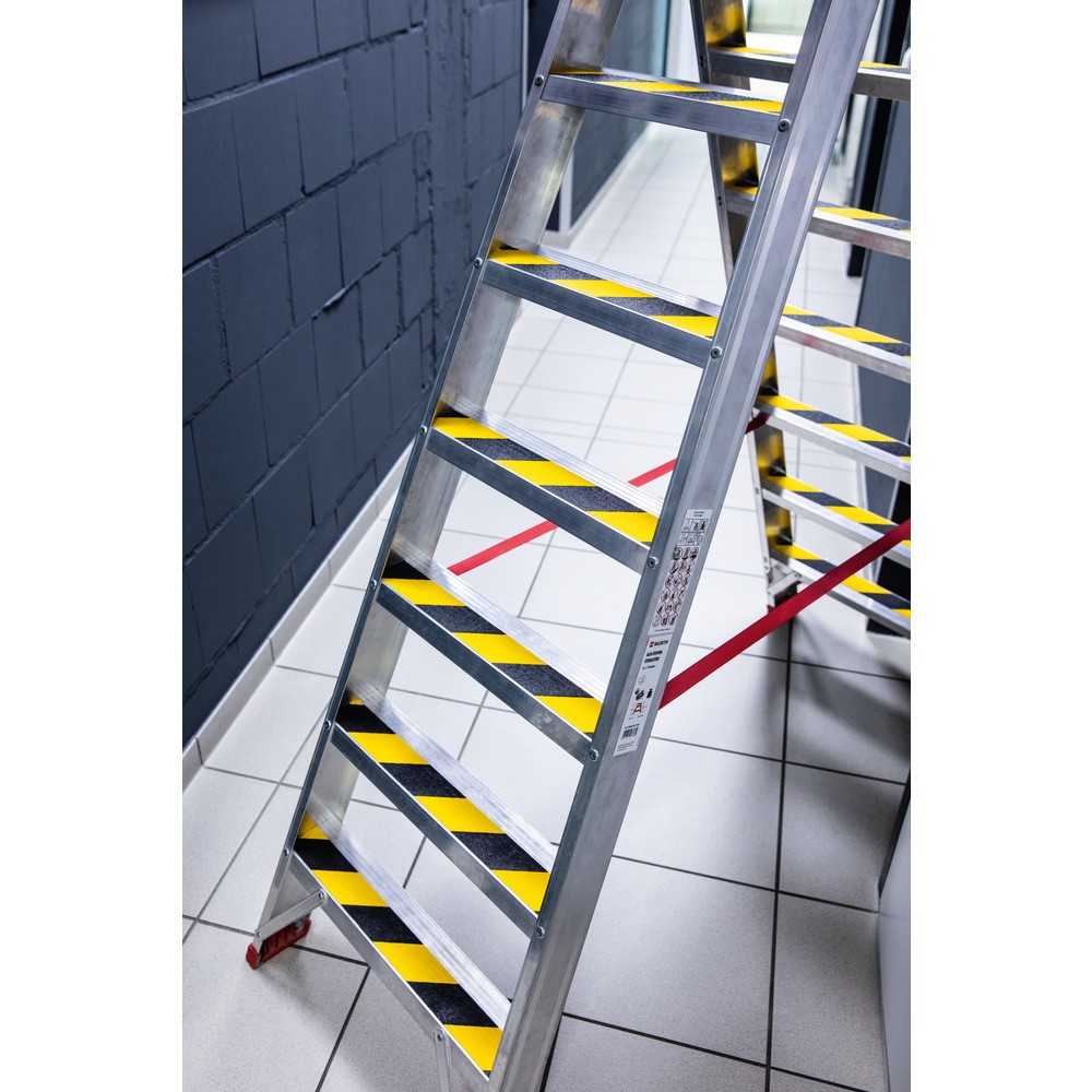 Produktabbildung Nr. 7: DURABLE Antirutschband DURALINE® GRIP+, Breite 50 mm, gelb/schwarz, 2 Stk/VE