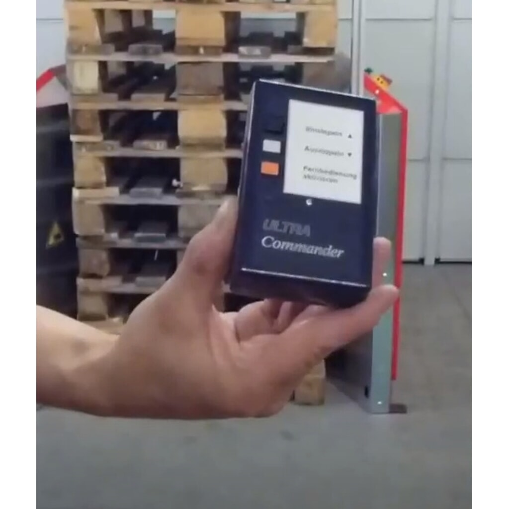 Funkfernbedienung für automatische Palettenmagazine MaxX 15 und 25 Produktabbildung: Funkfernbedienung für automatische Palettenmagazine MaxX 15 und 25