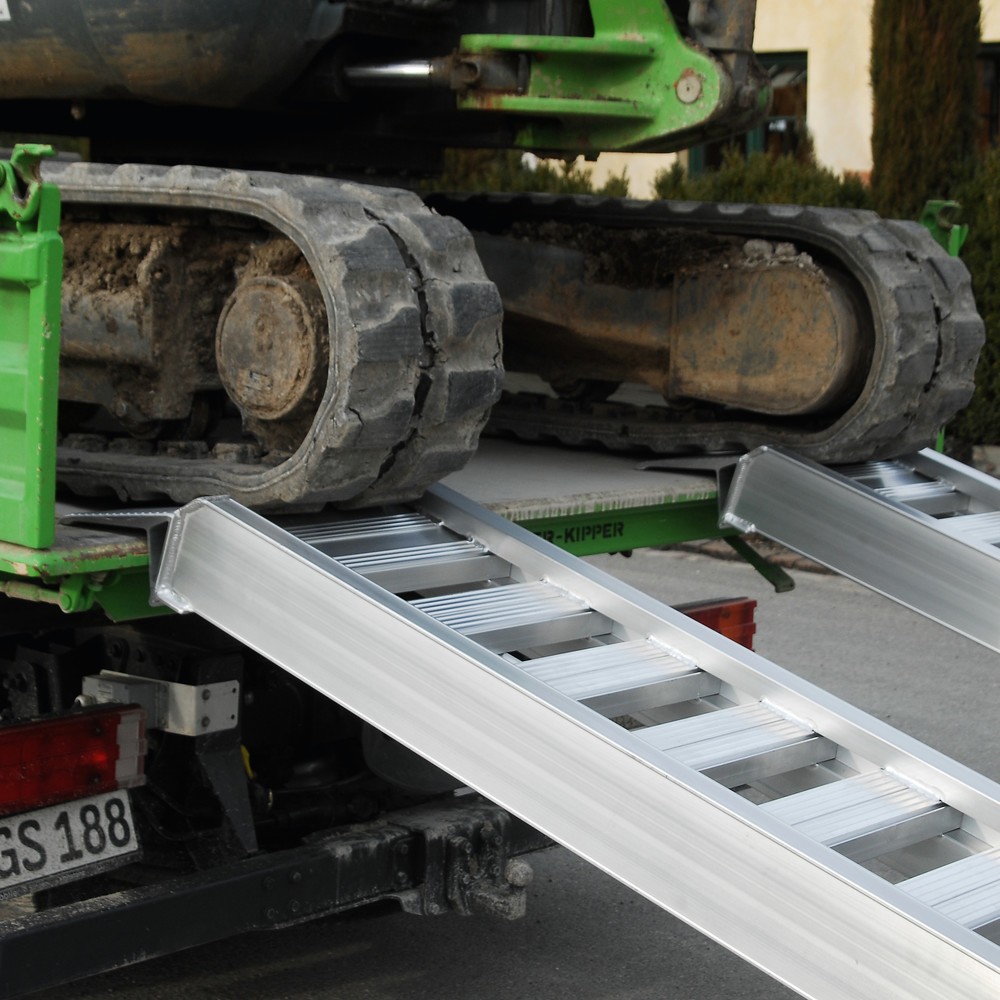 Immagine del prodotto n. 3: Guide di carico con pioli, con bordo, portata 1.660 kg/paio, lunghezza 2.340 mm