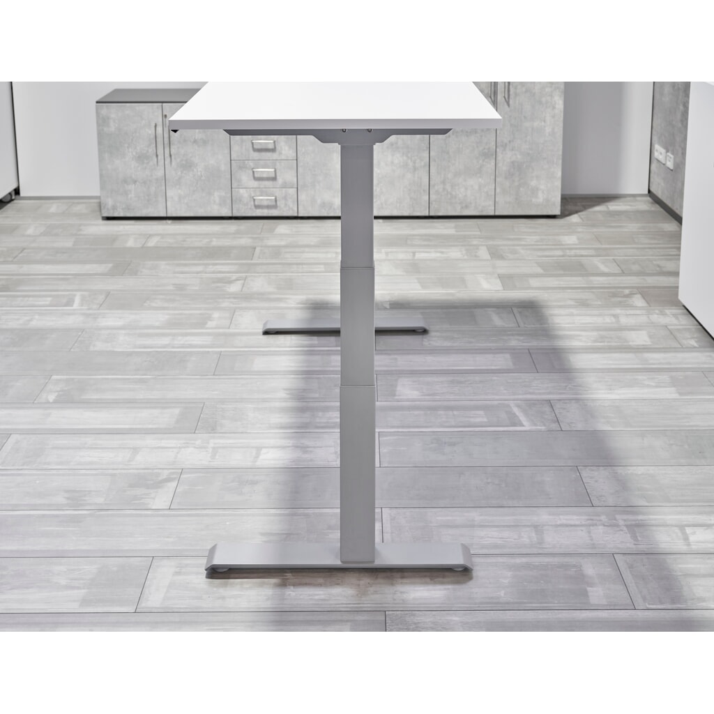 Hammerbacher Elektrisch höhenverstellbarer Schreibtisch 2-stufig, Memory-Schalter, C-Fuß, BxT 1.600 x 800 mm, grau, weiß Produktabbildung Nr. 2: Hammerbacher Elektrisch höhenverstellbarer Schreibtisch 2-stufig, Memory-Schalter, C-Fuß, BxT 1.600 x 800 mm, grau, weiß