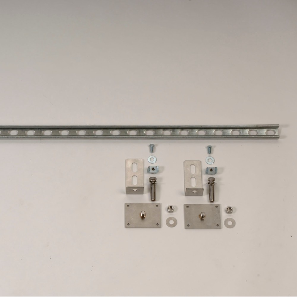 N° de l'image du produit 3 : Jeu de supports sismiques pour armoires de sécurité Justrite®