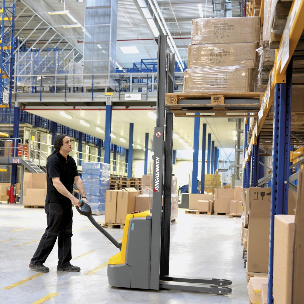 Product image no. 7: Jungheinrich EJC 110/ZT electric high-lift stacker truck, two-stage telescopic mast, lift height 2,590 mm, load capacity 1,000 kg, proportional hydraulics, Aquamatic