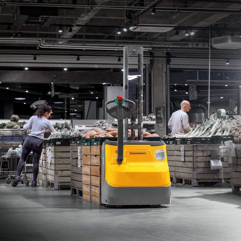 Termékkép száma 3: Jungheinrich EJC 110i E elektromos gyalogkíséretű targonca, mono oszlop, emelési magasság 1290 mm, teherbírás 1200 kg, proporcionális hidraulika