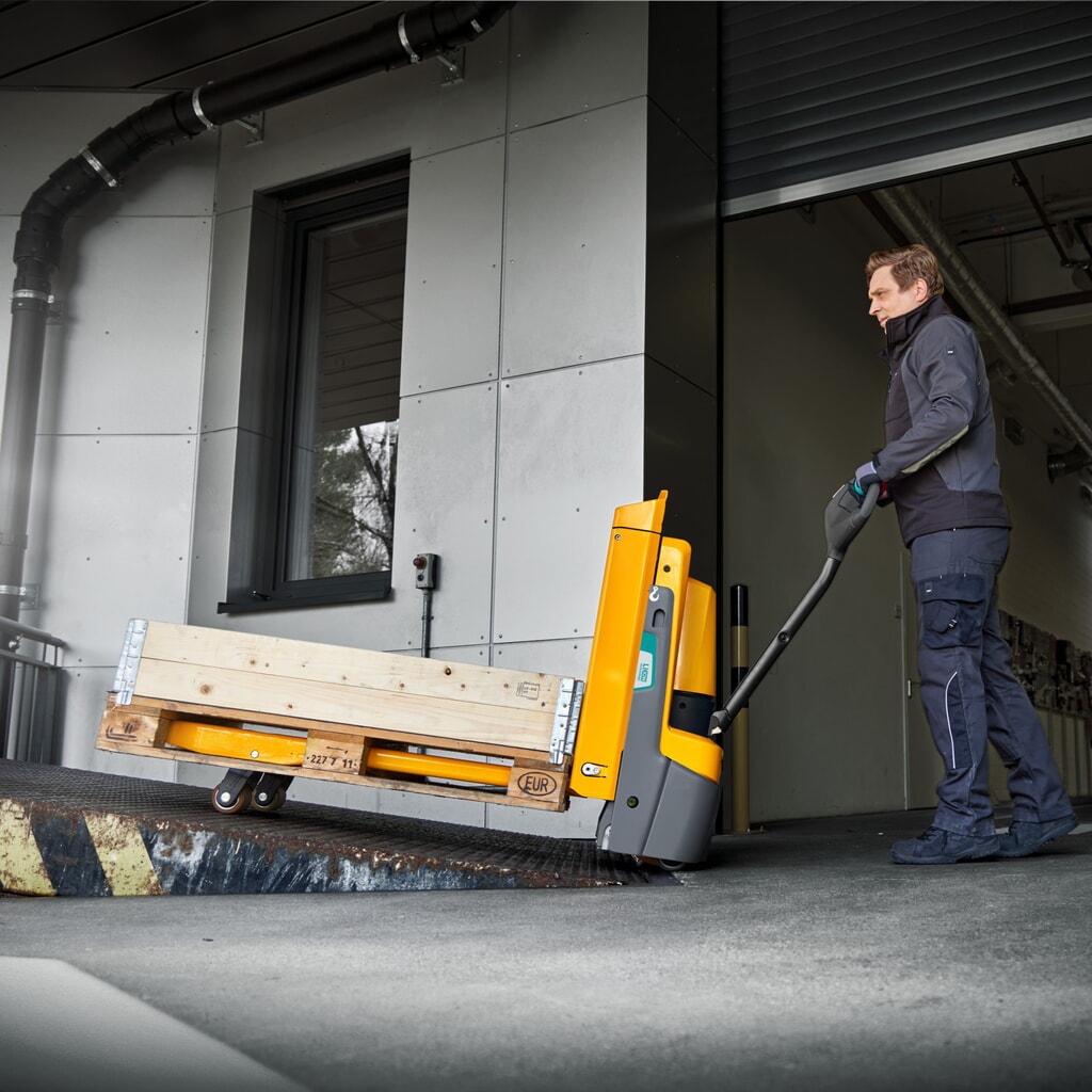Produktabbildung Nr. 2: Jungheinrich Elektro-Hubwagen EJE 118i, Tragfähigkeit 1.800 kg, Gabellänge 1.150 mm