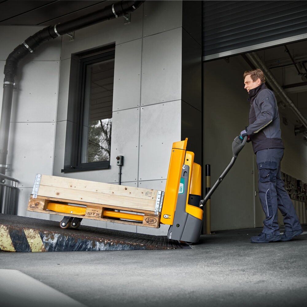 Produktabbildung Nr. 2: Jungheinrich Elektro-Hubwagen EJE 114i, Tragfähigkeit 1.400 kg, Gabellänge 1.150 mm