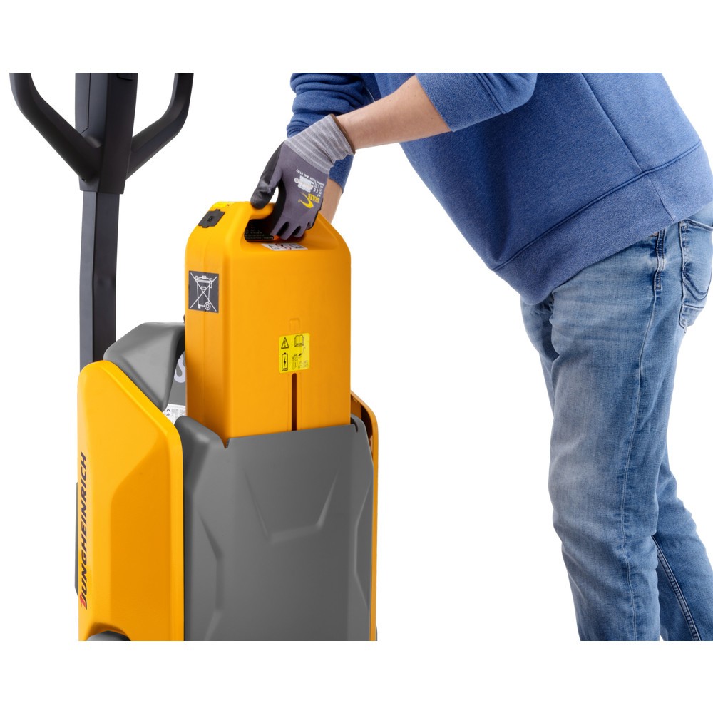 Produktabbildung Nr. 5: C-Ware Jungheinrich Elektro-Hubwagen AME 15, Tragfähigkeit 1.500 kg, Gabellänge 1.150 mm, Gabeltragbreite 685 mm