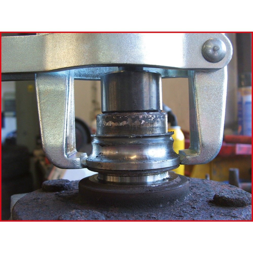 Produktabbildung Nr. 2: KS TOOLS Universal-Lagerring-Abzieher 2-armig mit Spannbügel, 90mm