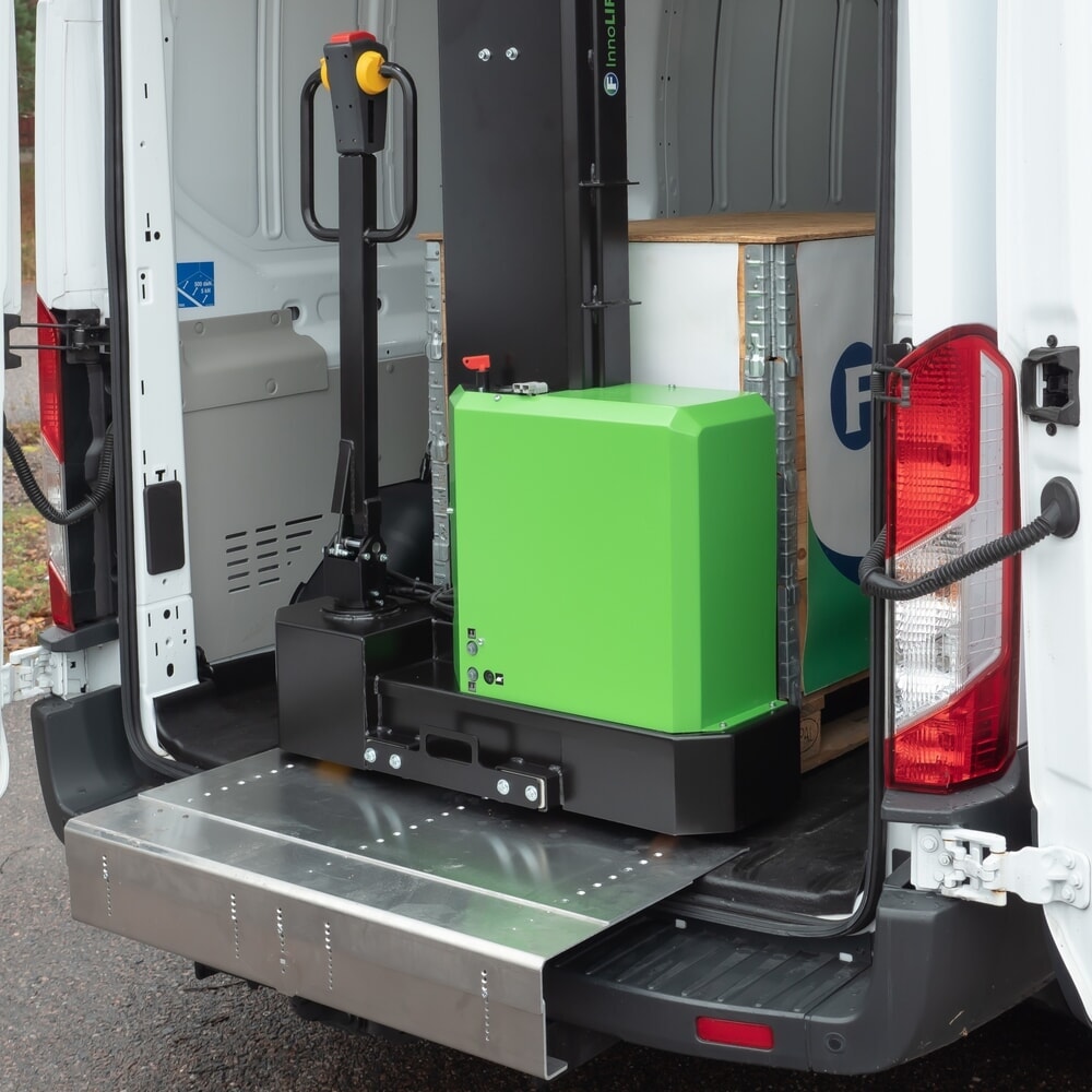 Produktabbildung: Ladeplatte für InnoLIFT® Elektro-Hochhubwagen zur Mitnahme, Breite 1.000 mm, für Fahrzeuge mit Anhängerkupplung
