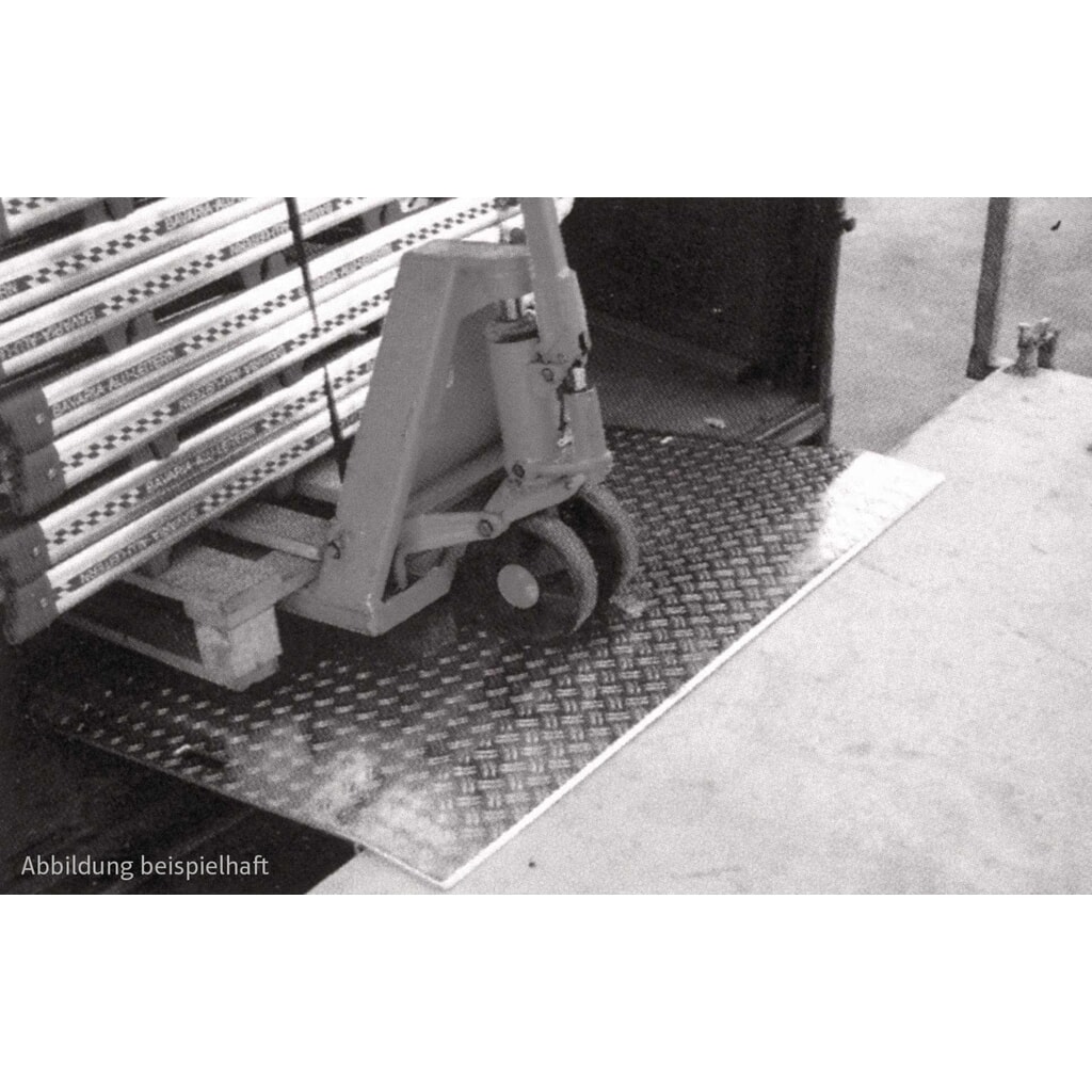MAUDERER® Verladebrücke VB, mobiles Ladeblech für die Fahrzeugmitnahme, Tragkraft 700 kg, BxL 1.000 x 1.250 mm Produktabbildung: MAUDERER® Verladebrücke VB, mobiles Ladeblech für die Fahrzeugmitnahme, Tragkraft 700 kg, BxL 1.000 x 1.250 mm