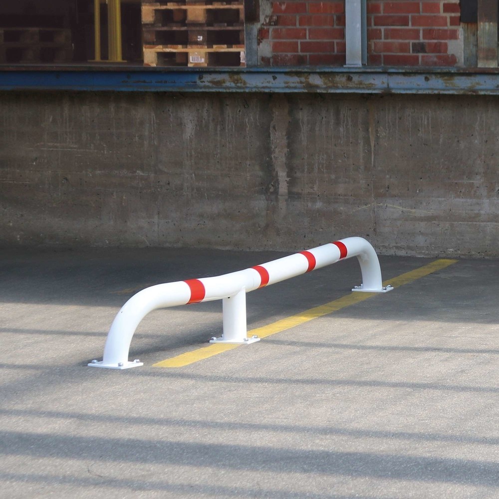 Produktabbildung Nr. 2: MORAVIA BLACK BULL Rammschutzbügel Set als LKW-Einfahrhilfe,  Außenbereich, HxL 280 x 2.800 mm, rot und weiß