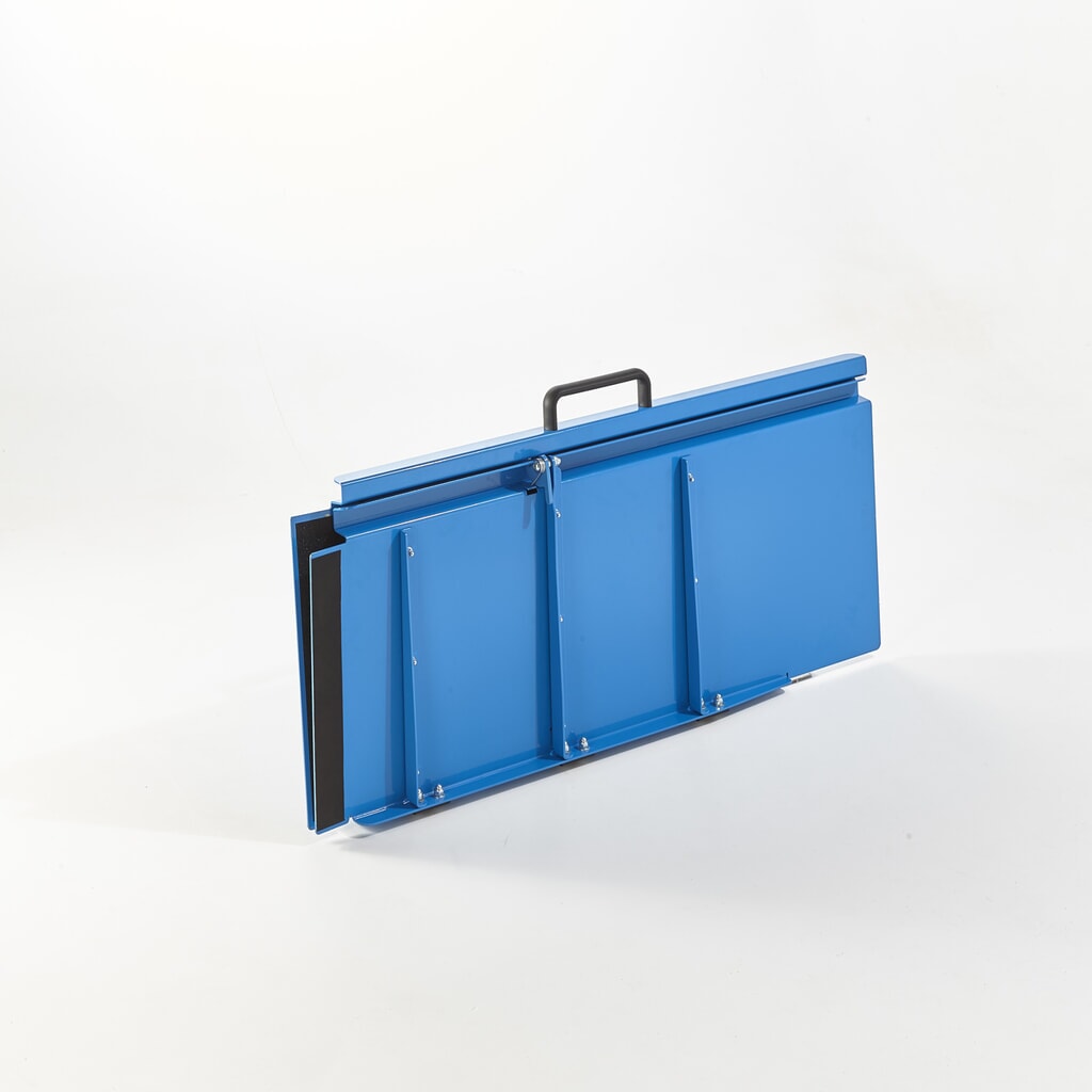 MOTTEZ Klappbare Auffahrrampe, rutschsicherer Belag, Tragkraft 450 kg, LxB 1.060 x 810 mm Produktabbildung: MOTTEZ Klappbare Auffahrrampe, rutschsicherer Belag, Tragkraft 450 kg, LxB 1.060 x 810 mm