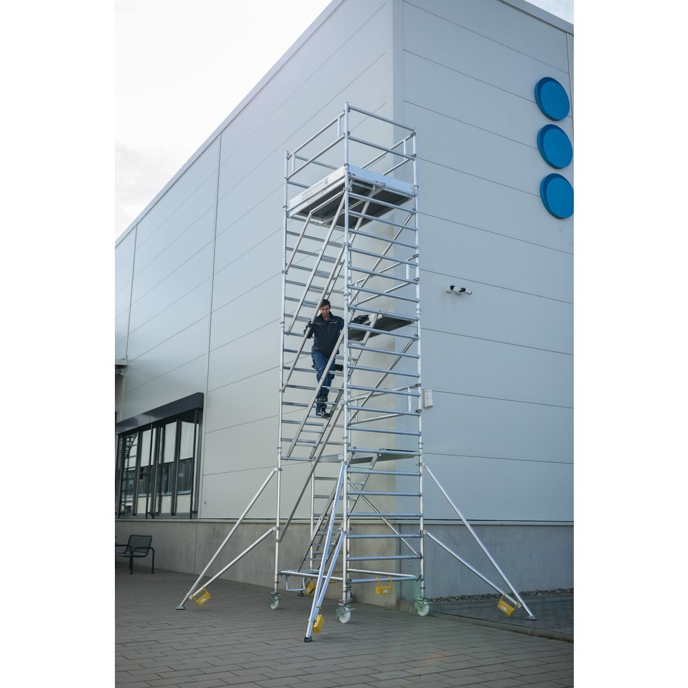 Produktabbildung Nr. 2: Munk Rollgerüst 1,35 x 2,45 m mit Schrägaufstiegen & Ausleger Plattformhöhe 4,35 m