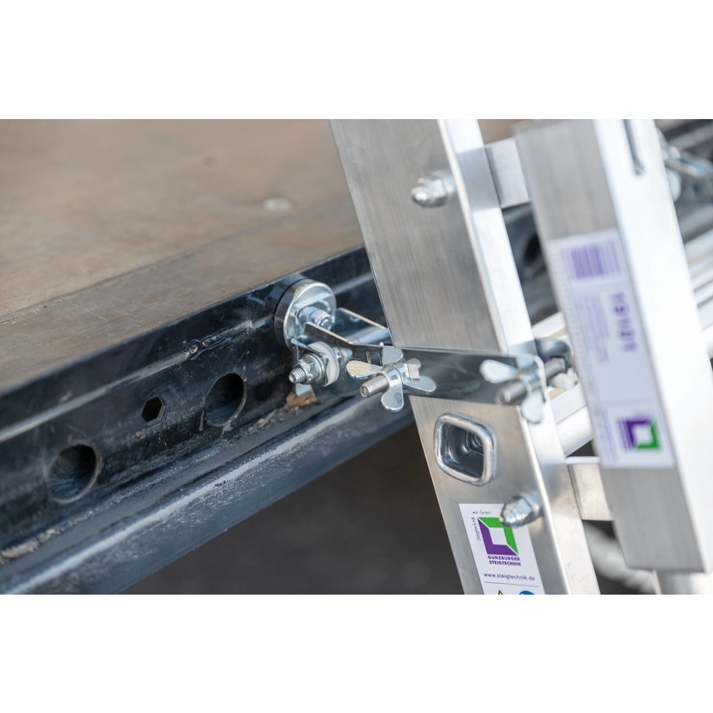 Produktabbildung Nr. 2: Munk Stufen-Anlegeleiter LKW 5 Stufen, inkl. Magnet-Montagesatz