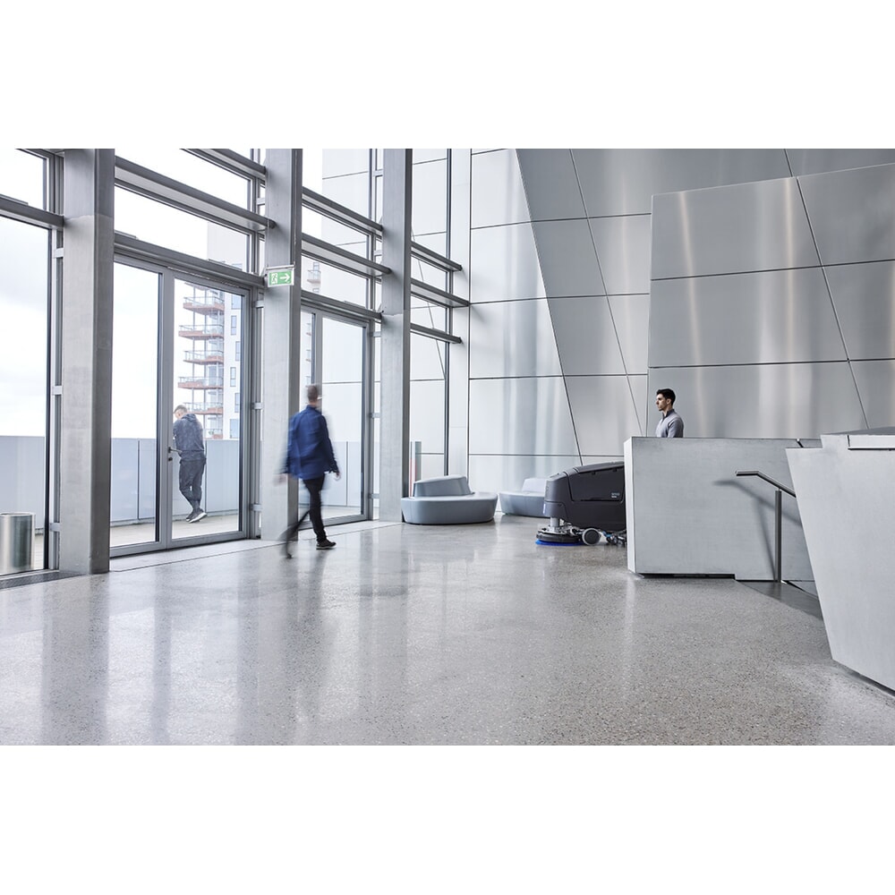 Produktabbildung Nr. 6: Nilfisk® Handgeführte Scheuersaugmaschine SC550 D 53 LI-ION