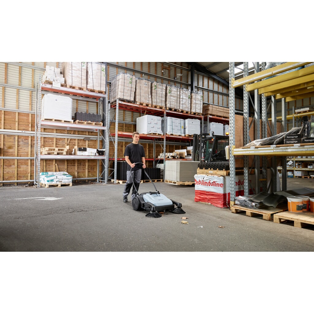 Nilfisk® Handkehrmaschine mit Überwurfkehrprinzip SW250, Kehrbreite 920 mm Produktabbildung Nr. 4: Nilfisk® Handkehrmaschine mit Überwurfkehrprinzip SW250, Kehrbreite 920 mm