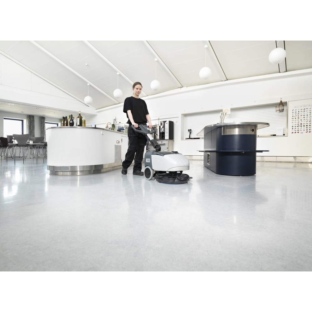 Produktabbildung Nr. 4: Nilfisk® Handgeführte Scheuersaugmaschine SC 351