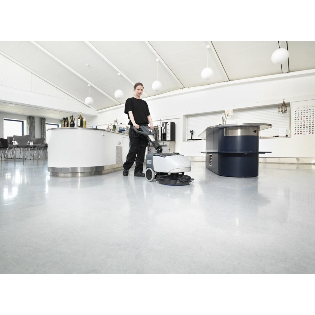Produktabbildung Nr. 5: Nilfisk® Handgeführte Scheuersaugmaschine SC 351