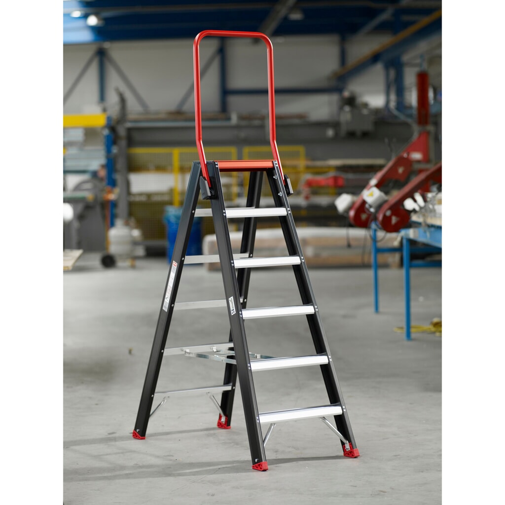 Treppe Taurus, 2-seitig, 2 x 2 Stufen Produktabbildung: Treppe Taurus, 2-seitig, 2 x 2 Stufen