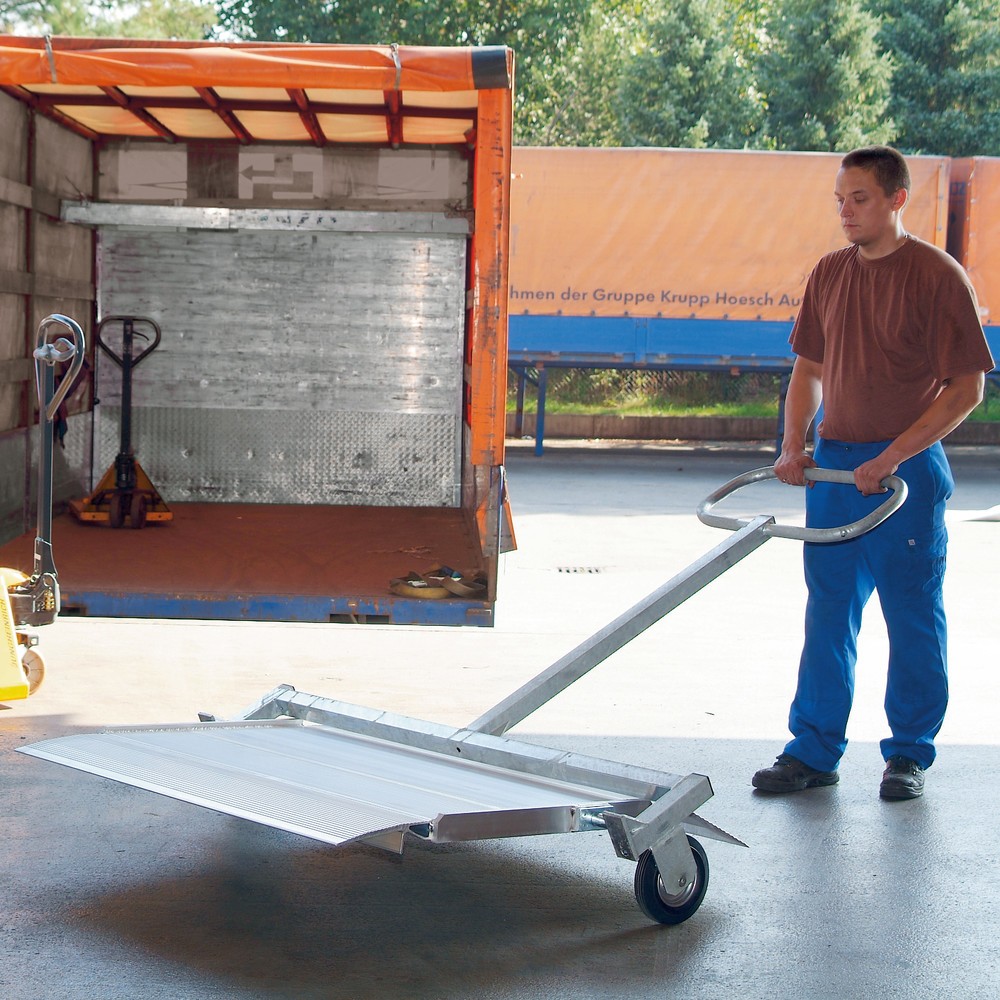 Zdjęcie produktu nr 2: Altec pomost załadunkowy HF, ruchoma płyta najazdowa dla małego kąta najazdu, udźwig 3000 kg, szer. x dł. 1 250 x 1 735 mm