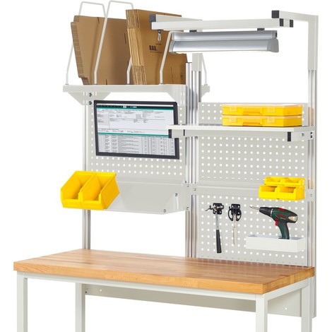 Produktabbildung Nr. 1: RAU Werkbank-Aufbau, HxBxT 1.380 x 1.500 x 1.500 mm, mit 1 Etagenboard, 1 Halteschiene, 1 neigbare Metallablage, 1 Flachbildschirmhalter und 1 Leuchte, Komplettset 06 für Produktbreite 1.500 mm