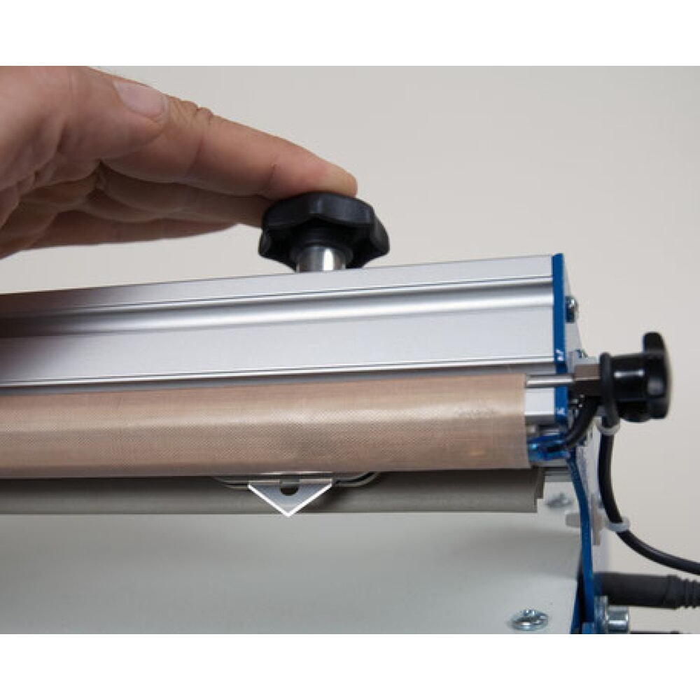 Productafbeelding nr. 3: Snij-inrichting voor tafel-folielasapparaat TM-400, voor lasnaadlengte 420 mm