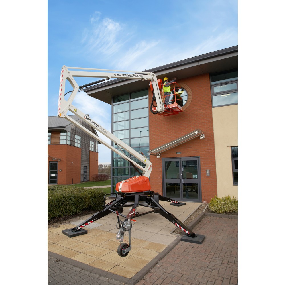 Produktabbildung Nr. 2: Snorkel Anhänger-Arbeitsbühne TL37J AC, TK 215 kg, max. 12,9 m Arbeitshöhe