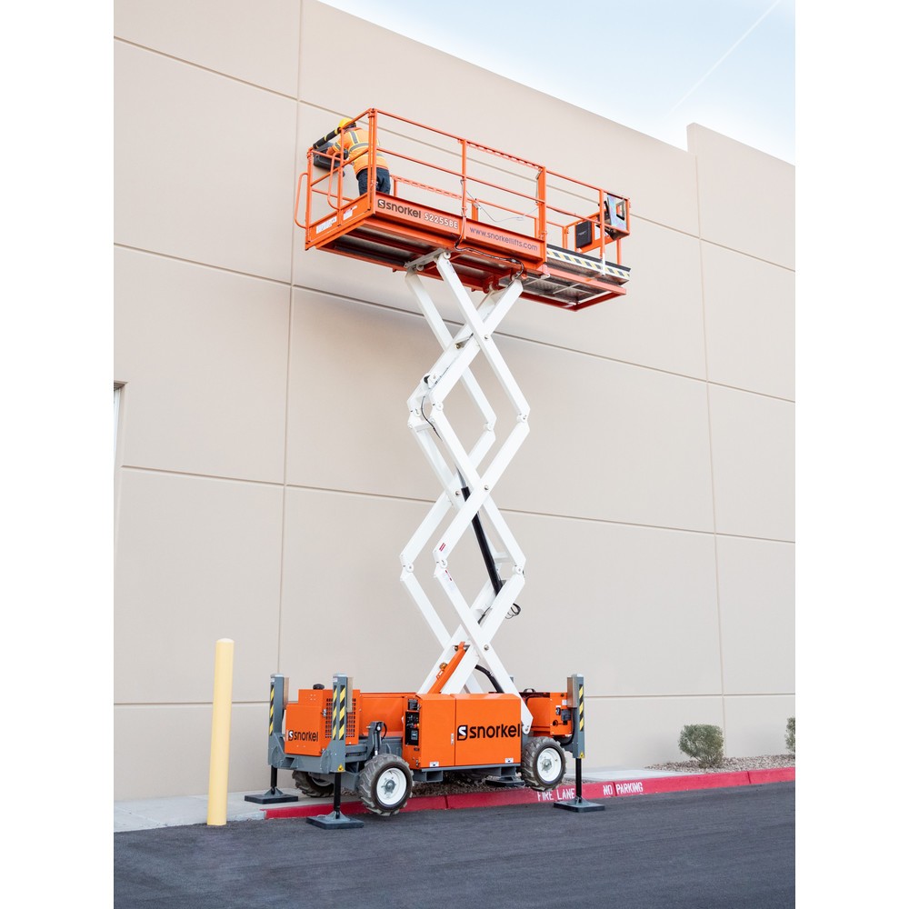 Produktabbildung Nr. 2: Snorkel Gelände-Scherenarbeitsbühne S2255BE, Tragkraft 420 kg, Arbeitshöhe 8,5 m
