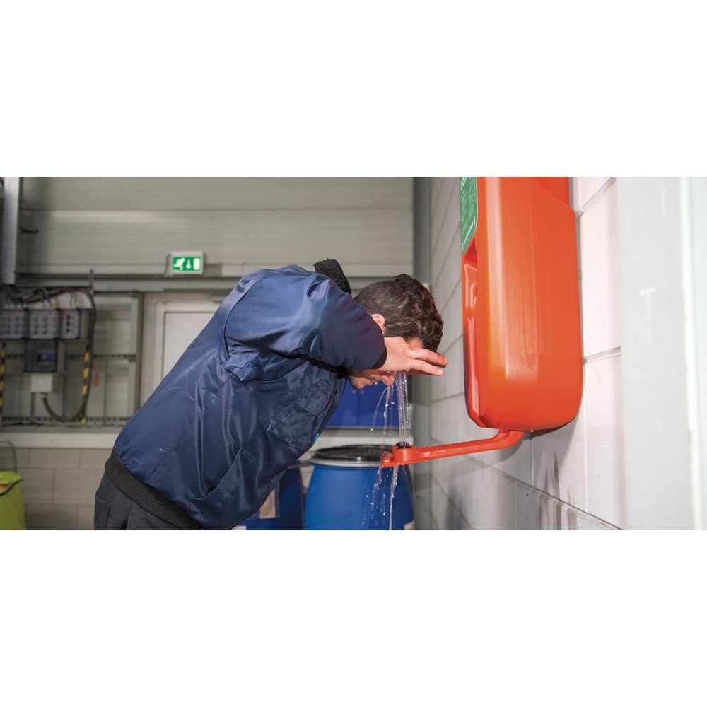 N° de l'image du produit 3 : Station de lavage oculaire Justrite® OptiWash® OPTI Hughes, autonome, réservoir de 38 litres