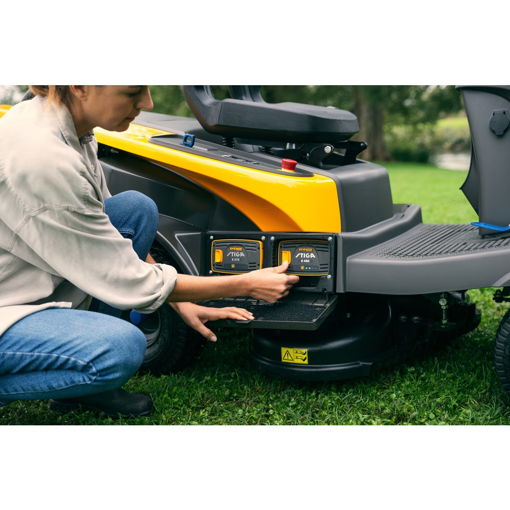 Produktabbildung Nr. 11: STIGA Akku-Rasentraktor Swift 372e
