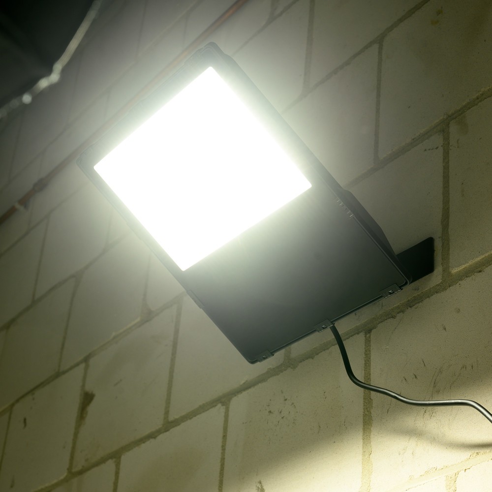Produktabbildung Nr. 4: Strahler - 200W 32000lm 4000K IP66 - CREE LED - Sosen Netzteil - schwarz
