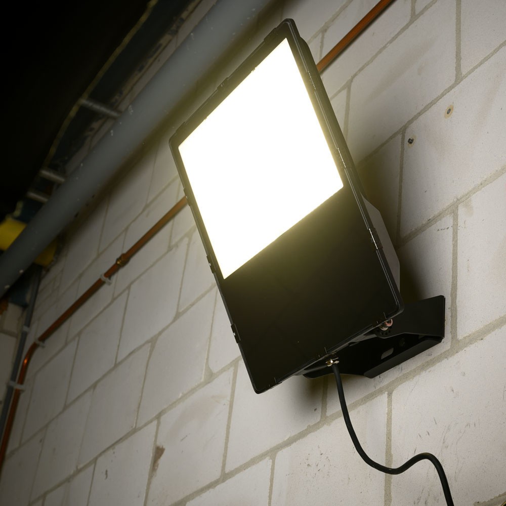 Produktabbildung Nr. 3: Strahler - 300W 50000lm 4000K IP66 - CREE LED - Sosen Netzteil - schwarz