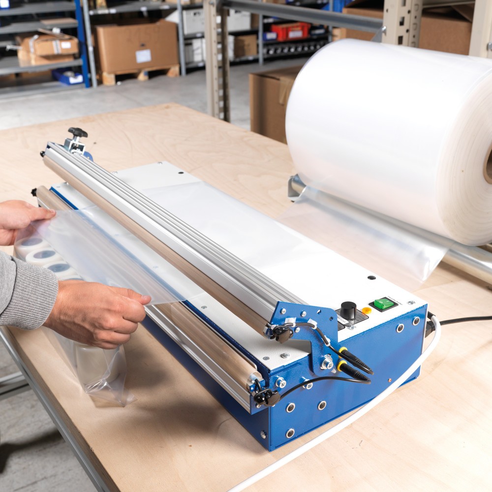 Produktabbildung Nr. 2: Tisch-Folienschweißgerät TM-600 mit Heizbandvorrichtung und Hubmagnet, Schweißnahtlänge 620 mm