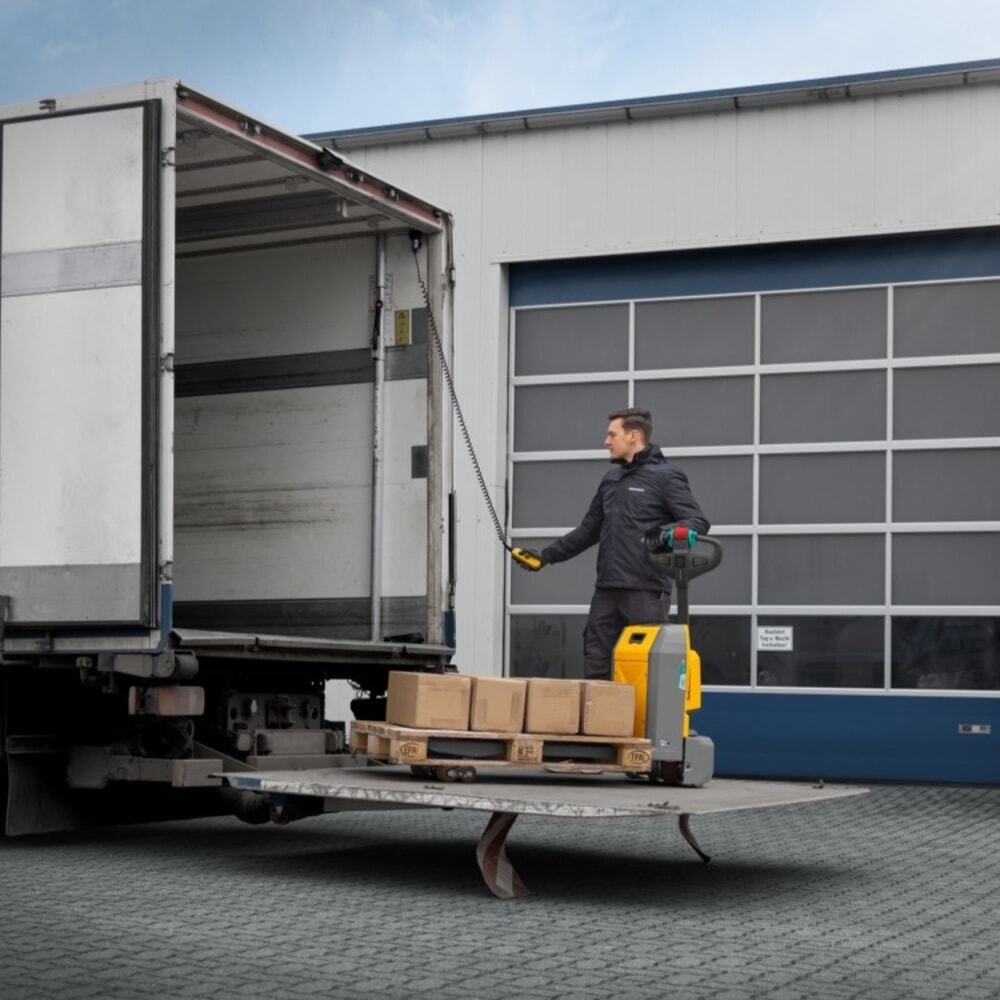 N° de l'image du produit 8 : Transpalette électrique Jungheinrich AME 18, capacité de charge 1 800 kg, longueur de fourche 1 150 mm, galets tandem