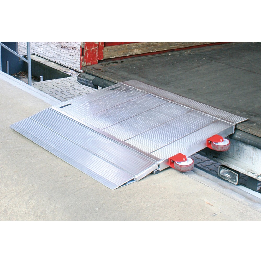 Produktabbildung Nr. 2: Verladebrücke mit Rädern, TK 5.000 kg, BxL 1.250 x 1.300 mm