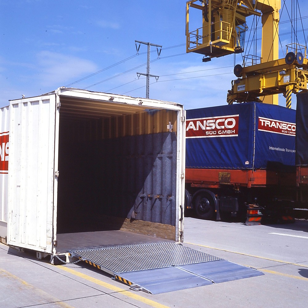 Verladerampe für Container, klappbar
