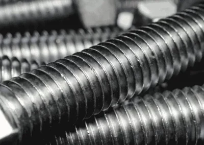 Außengewinde schneiden: Werkzeug und Vorgehensweise